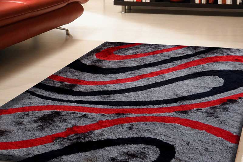 Черный ковер в бордовом интерьере